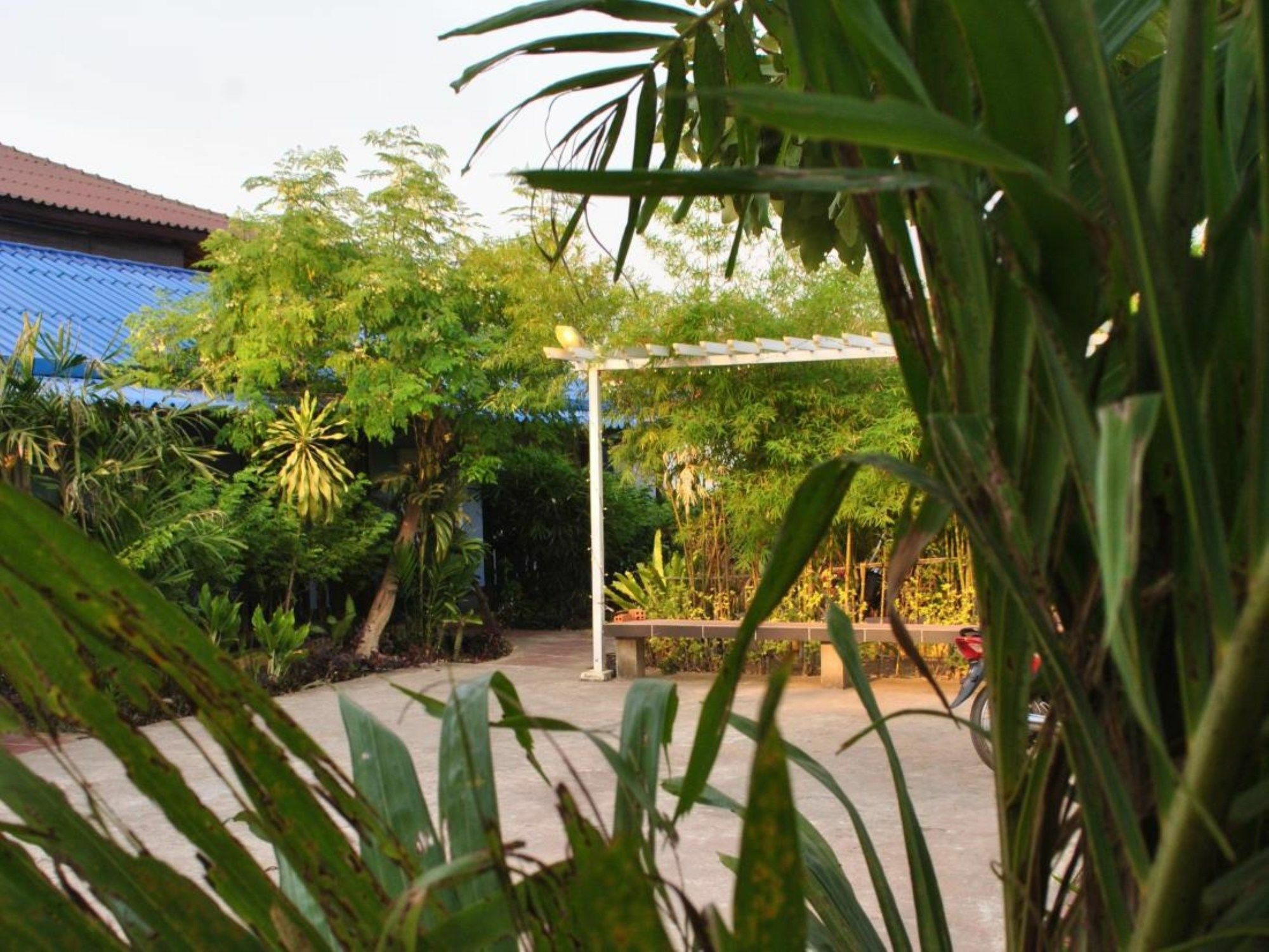 The River Lodge Kampot Buitenkant foto